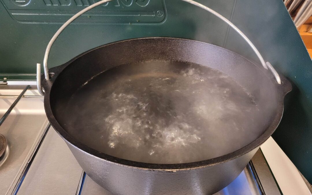 Can You Boil Water In Cast Iron, Or Simmer Soups & Stews?